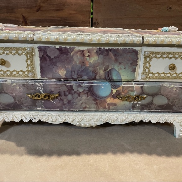 Floral Art Canvas with Lace Trim - Picture 2 of 7